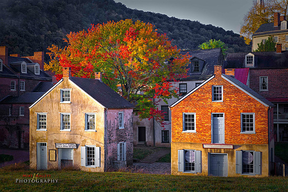 Harper's Ferry 2022_F7A0392 vignette metallic w logo